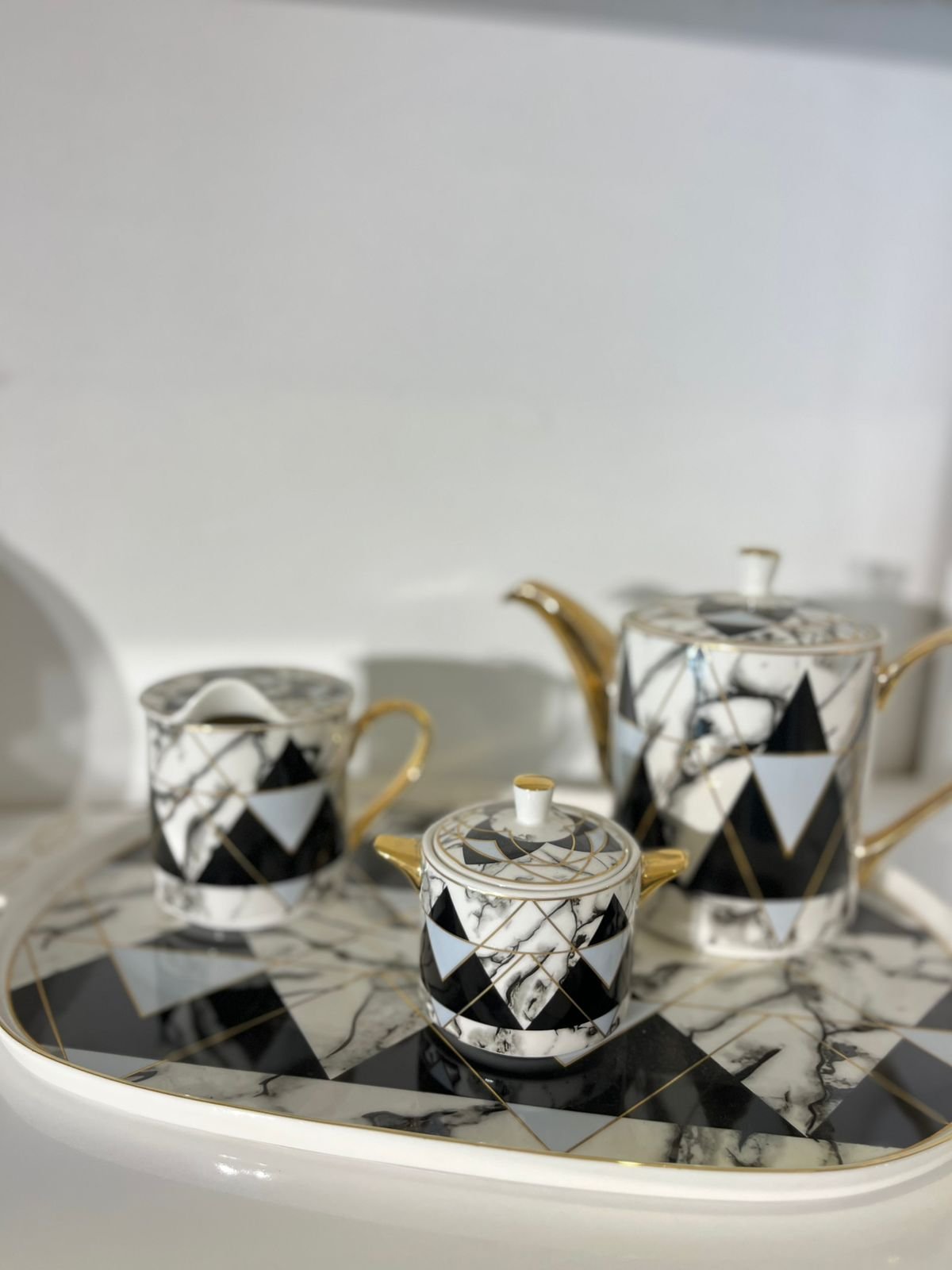 Service à thé en porcelaine - Image 2